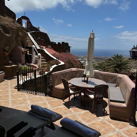 Castillo Lanzarote Villa Sophie - Luxury Villa -Sleep In A Volcanic Cave With Heated Pool Tías Exteriör bild