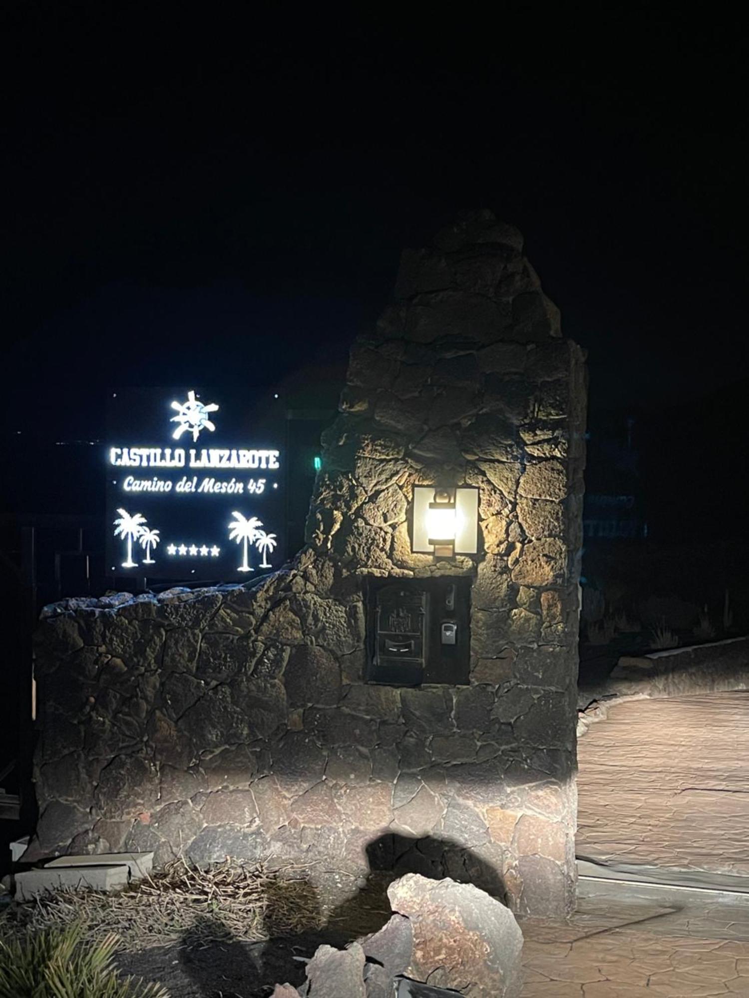 Castillo Lanzarote Villa Sophie - Luxury Villa -Sleep In A Volcanic Cave With Heated Pool Tías Exteriör bild