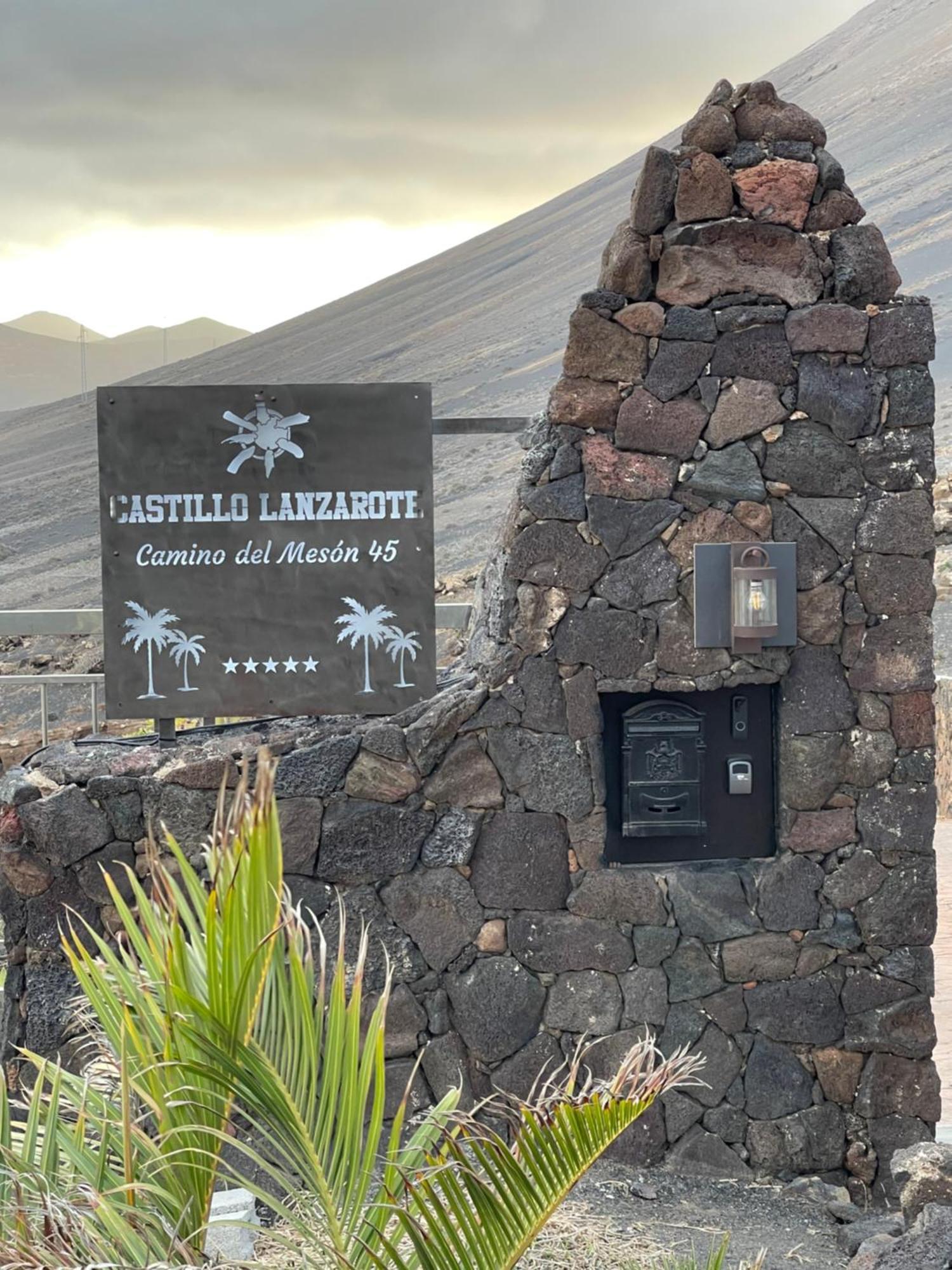 Castillo Lanzarote Villa Sophie - Luxury Villa -Sleep In A Volcanic Cave With Heated Pool Tías Exteriör bild
