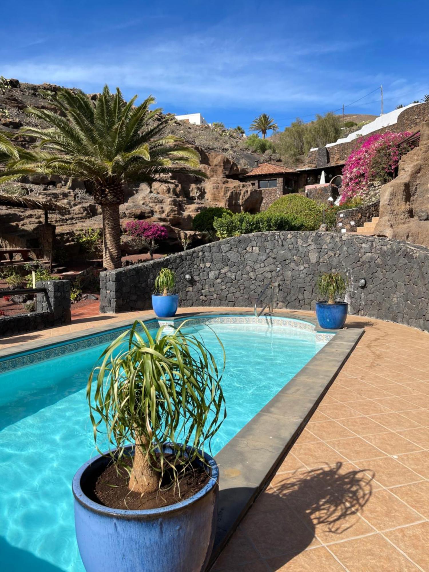 Castillo Lanzarote Villa Sophie - Luxury Villa -Sleep In A Volcanic Cave With Heated Pool Tías Exteriör bild