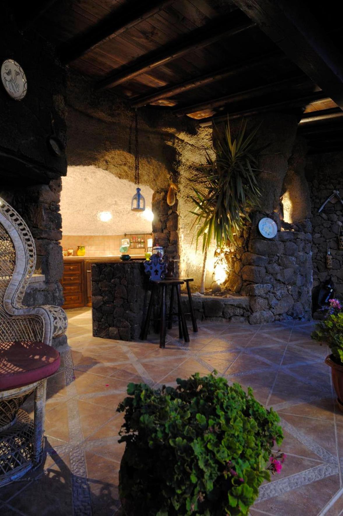 Castillo Lanzarote Villa Sophie - Luxury Villa -Sleep In A Volcanic Cave With Heated Pool Tías Exteriör bild