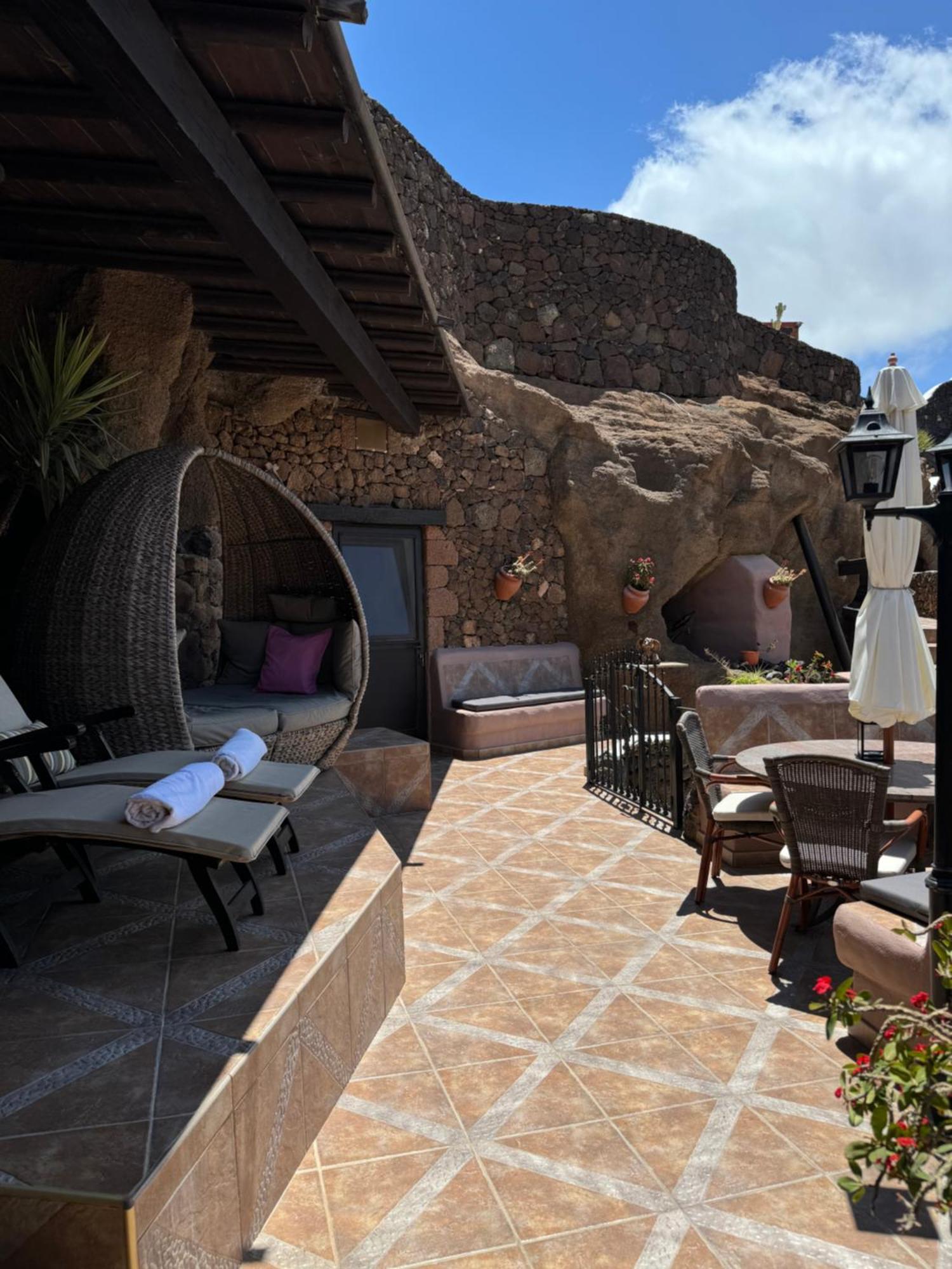 Castillo Lanzarote Villa Sophie - Luxury Villa -Sleep In A Volcanic Cave With Heated Pool Tías Exteriör bild