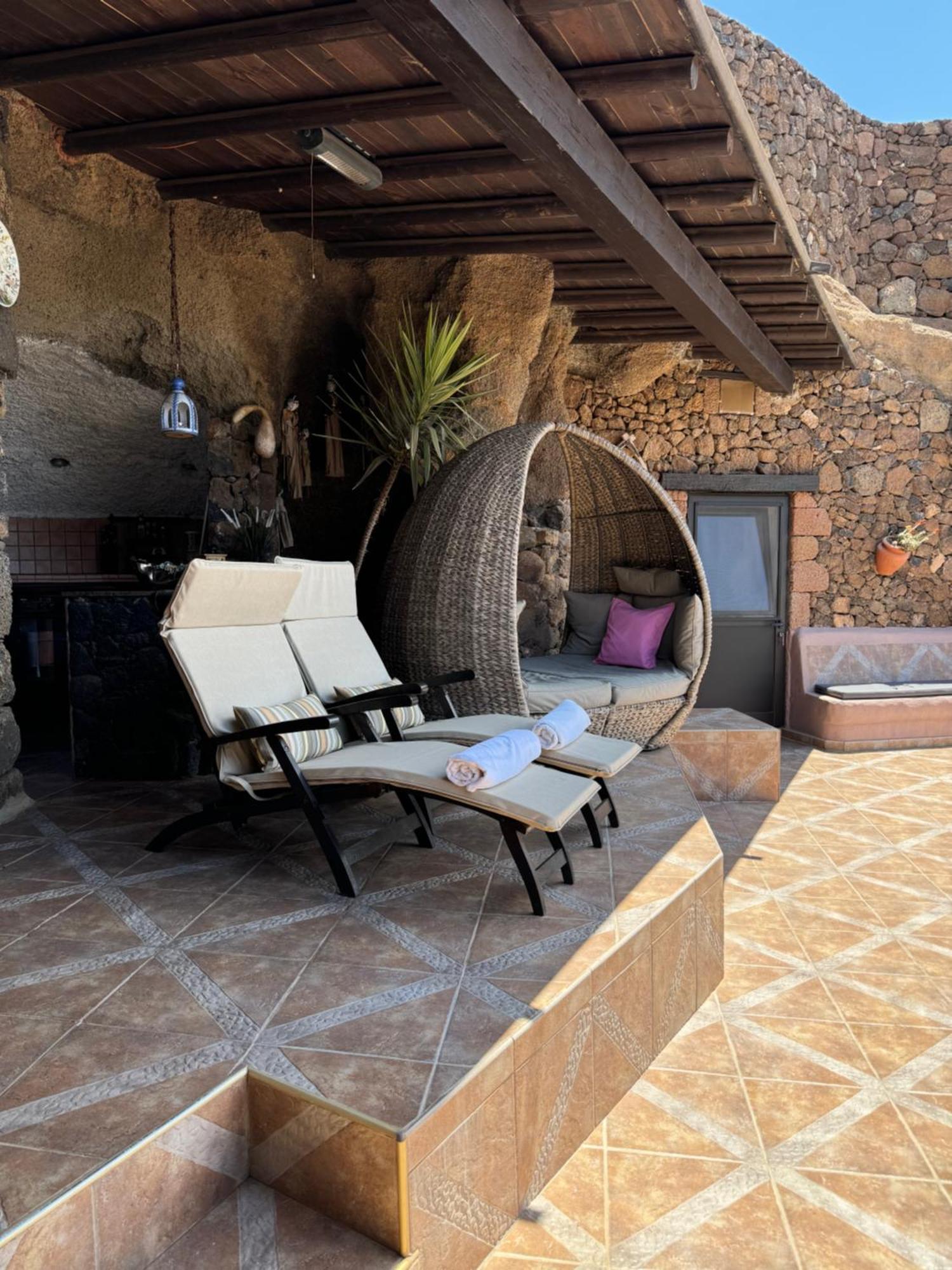 Castillo Lanzarote Villa Sophie - Luxury Villa -Sleep In A Volcanic Cave With Heated Pool Tías Exteriör bild