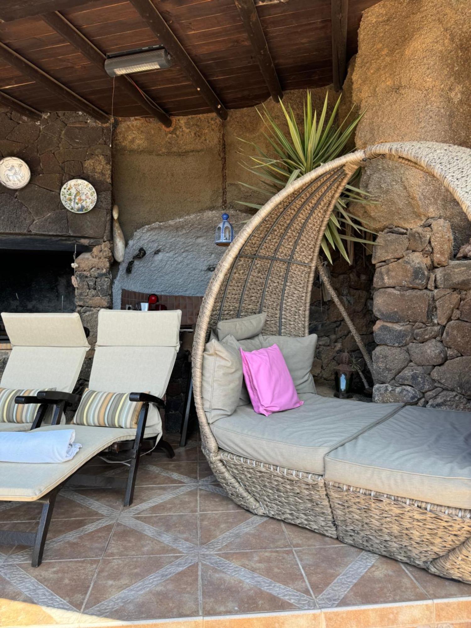 Castillo Lanzarote Villa Sophie - Luxury Villa -Sleep In A Volcanic Cave With Heated Pool Tías Exteriör bild